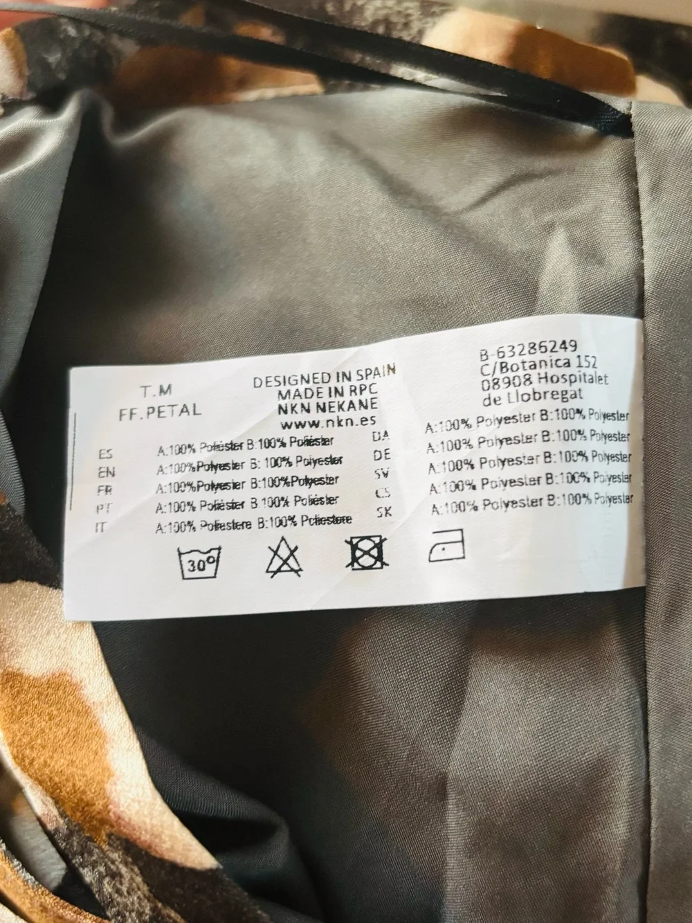 Nekane/NKN Wrap Skirt Medium - Picture 8 of 9